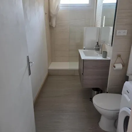 아파트 Quiet Flat In Neat Beaches And Downtown