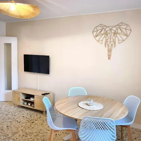 Quiet Flat In Neat Beaches And Downtown Appartamento