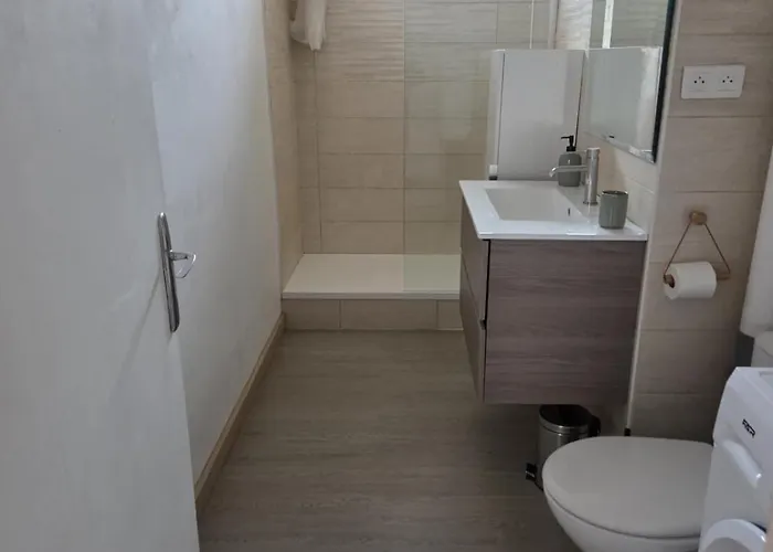 Quiet Flat In Neat Beaches And Downtown Apartament